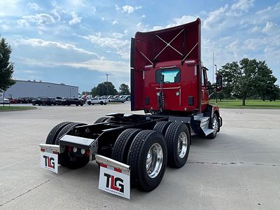 2023 Kenworth T680