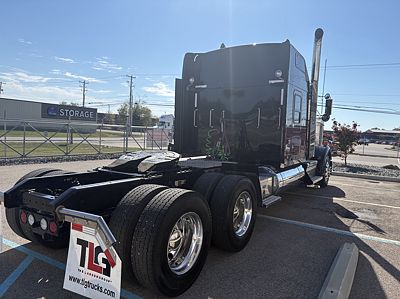 2022 Kenworth W900L
