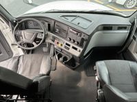 2020 Freightliner CASCADIA 126