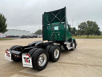 2023 Kenworth T680