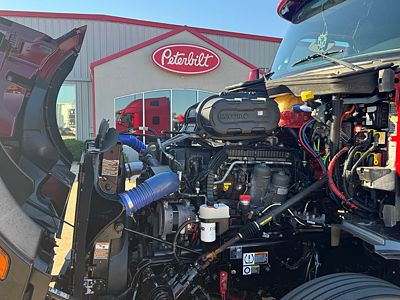 2023 Peterbilt 579