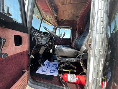 2000 Peterbilt 379