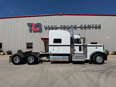 2022 Peterbilt 389