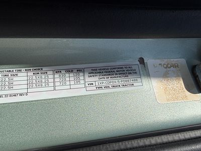 2023 Peterbilt 567