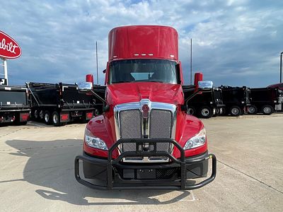 2023 Kenworth T680