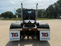 2022 Peterbilt 389