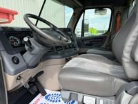 2020 Freightliner CASCADIA 125