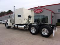 2022 Peterbilt 389
