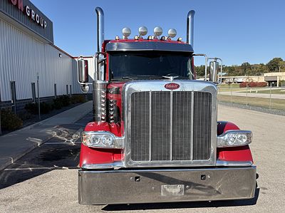 2025 Peterbilt 589