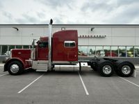 2023 Peterbilt 389