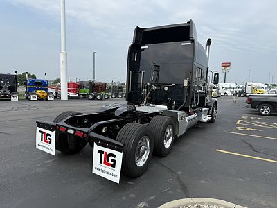 2022 Peterbilt 389-131