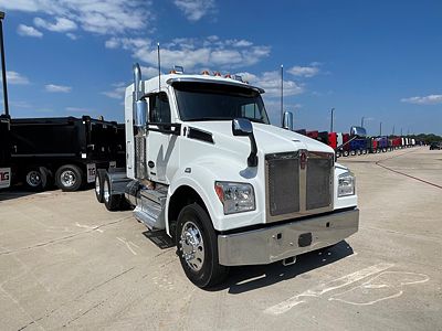 2023 Kenworth T880