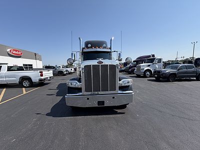 2022 Peterbilt 389