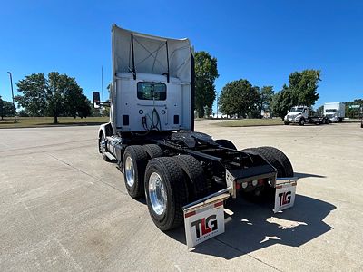 2023 Kenworth T680
