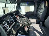2023 Kenworth W900