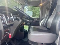 2022 Kenworth W900B