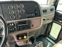 2023 Peterbilt 389