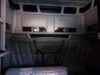 2024 Peterbilt 389