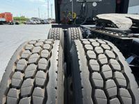 2023 Kenworth W990