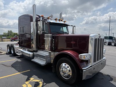 2021 Peterbilt 389