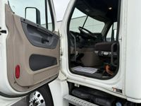 2019 Freightliner CASCADIA 125