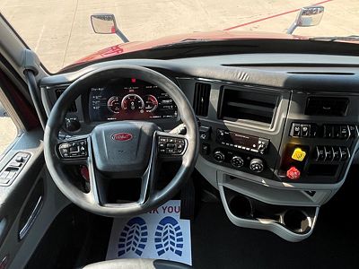 2023 Peterbilt 579