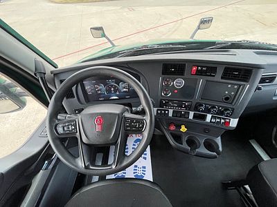 2023 Kenworth T680