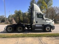 2021 Freightliner CASCADIA 126