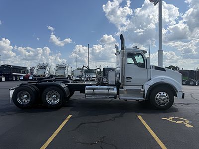 2022 Kenworth T880