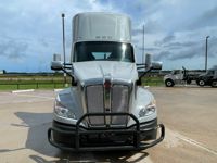 2023 Kenworth T680