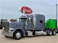 2023 Peterbilt 389