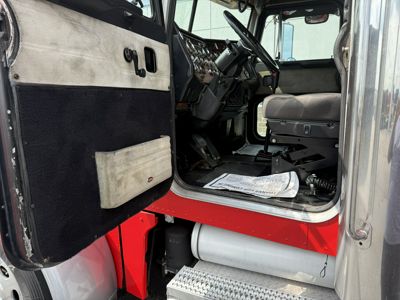 2000 Peterbilt 379