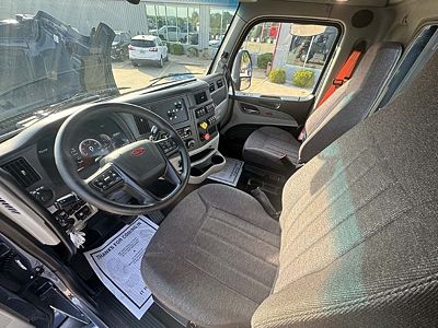 2022 Peterbilt 579