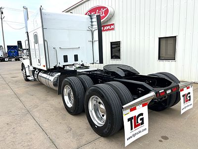 2023 Peterbilt 567