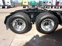 2021 Freightliner CASCADIA 126