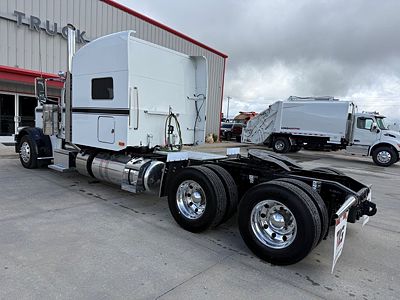2022 Peterbilt 389