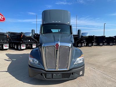 2023 Kenworth T680