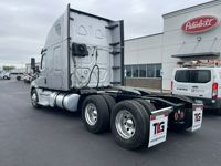 2019 Freightliner CASCADIA 126