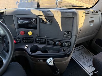 2020 Freightliner CASCADIA 125
