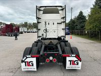 2022 Freightliner CASCADIA 116