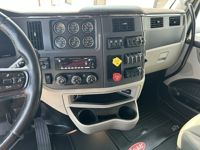 2023 Peterbilt 579