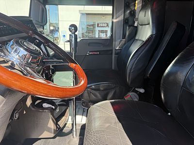 2021 Kenworth W900