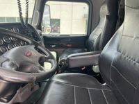 2020 Peterbilt 389