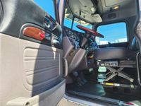 2019 Peterbilt 389