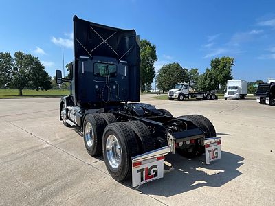 2023 Kenworth T680