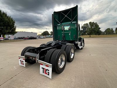2023 Kenworth T680
