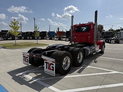 2022 Peterbilt 389