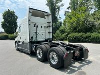 2020 Freightliner CASCADIA 116