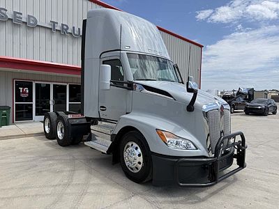 2023 Kenworth T680