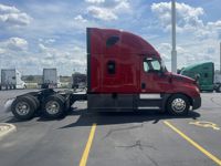 2020 Freightliner CASCADIA 126